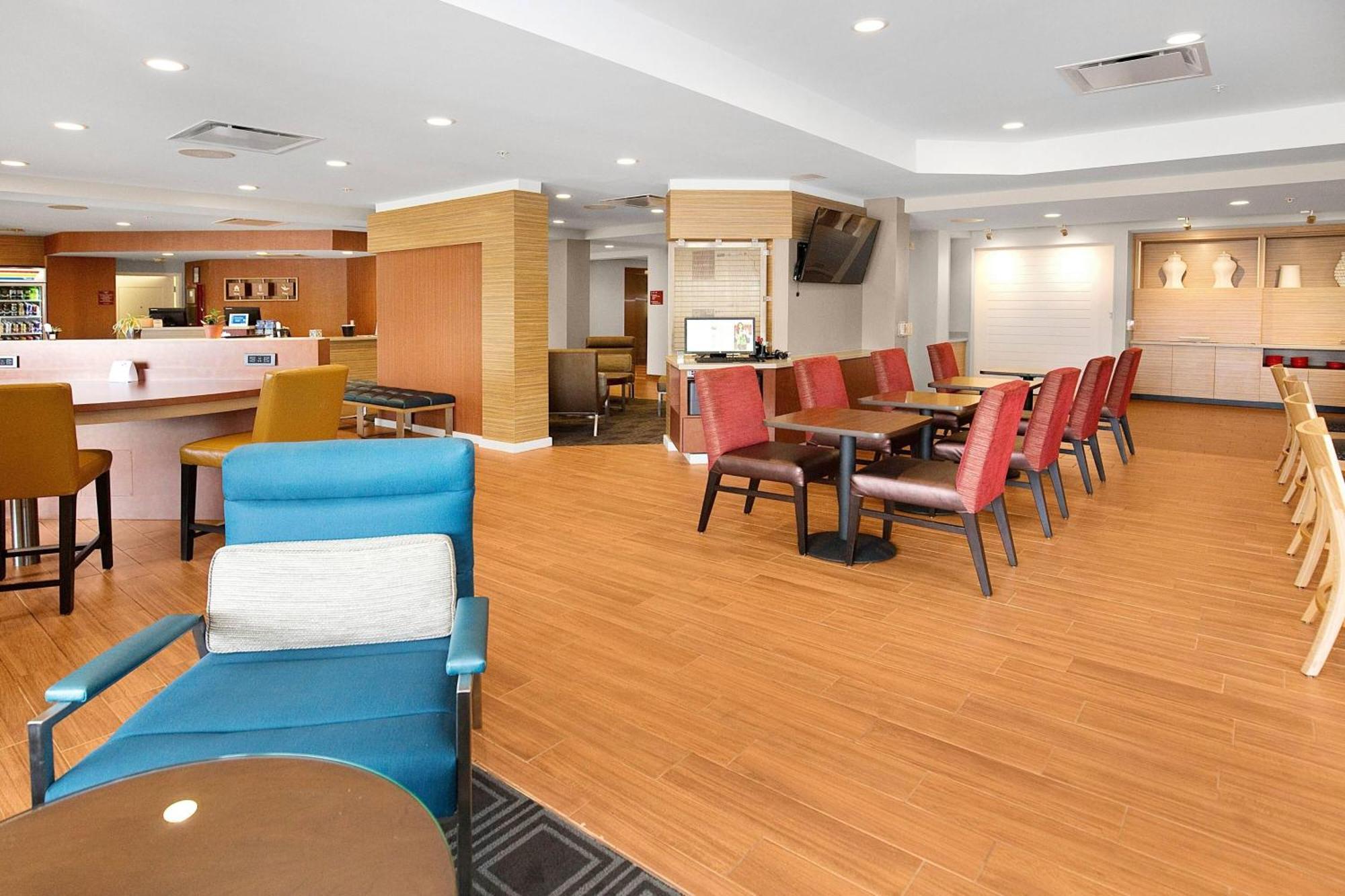 Towneplace Suites By Marriott Pittsburgh Harmarville Extérieur photo